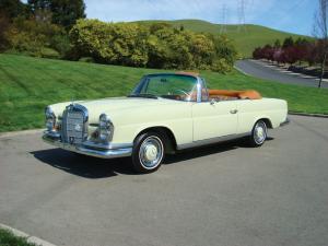 Mercedes-Benz 220 SE Cabriolet